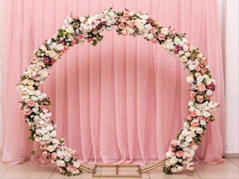 Decoração completa em estilo clássico, rústico ou personalizado para seu evento ficar inesquecível! Opção com Buffet em rodada aberta!