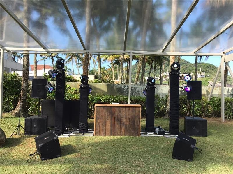 Som e Iluminação para sua festa!