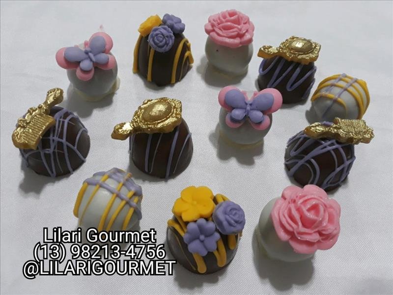 kit com pirulito, cupcake e mini bombom trufado personalizados!