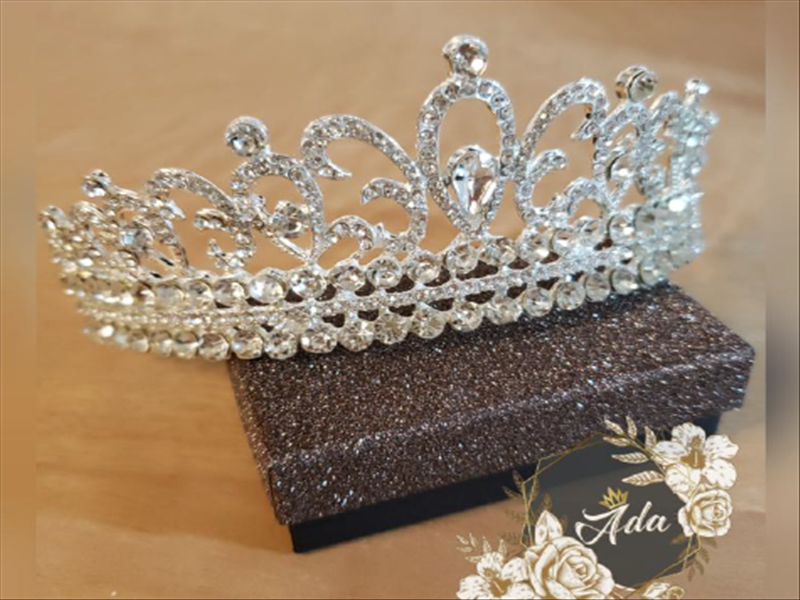 Coroas, brincos, pulseiras, tiaras e todo tipo de acessórios lindos para Noivas e Debutantes!