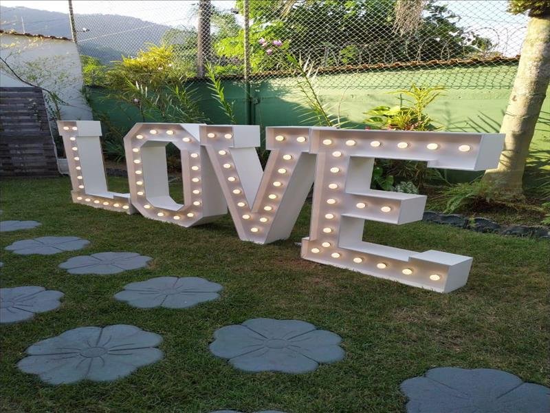 Letras Iluminadas para deixar a sua decoração deslumbrante e valer várias fotos de recordação deste dia único!
