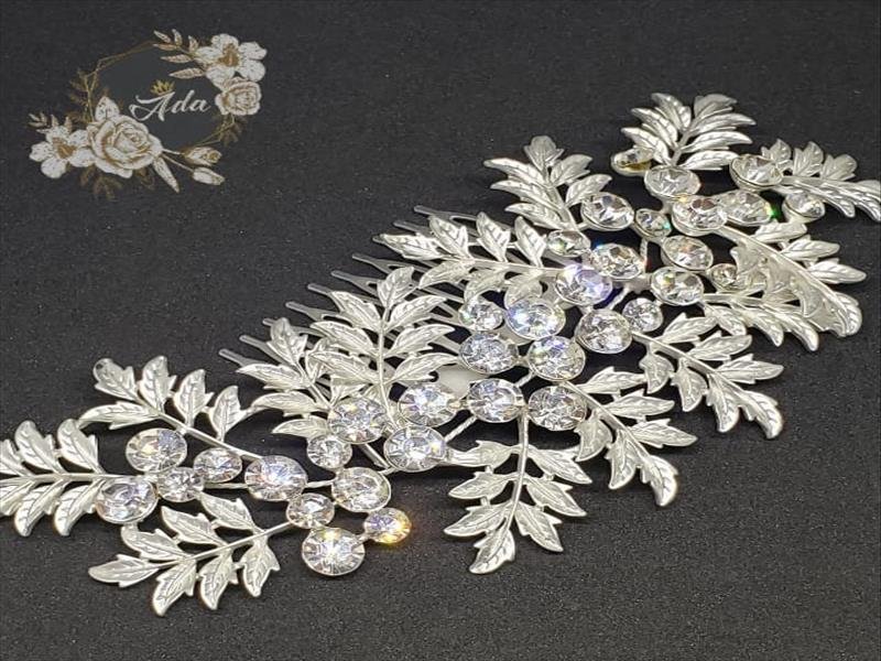 Acessórios, terços, coroas e brincos para noivas de debutantes! Peças artesanais, pedras preciosas e semi-preciosas e personalização!