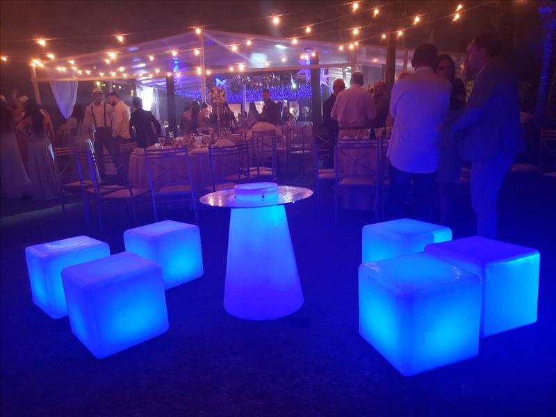 Som e iluminação de qualidade para todo tipo de festas e eventos