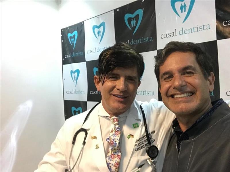 Estética dental - Facetas de porcelana e clareamento