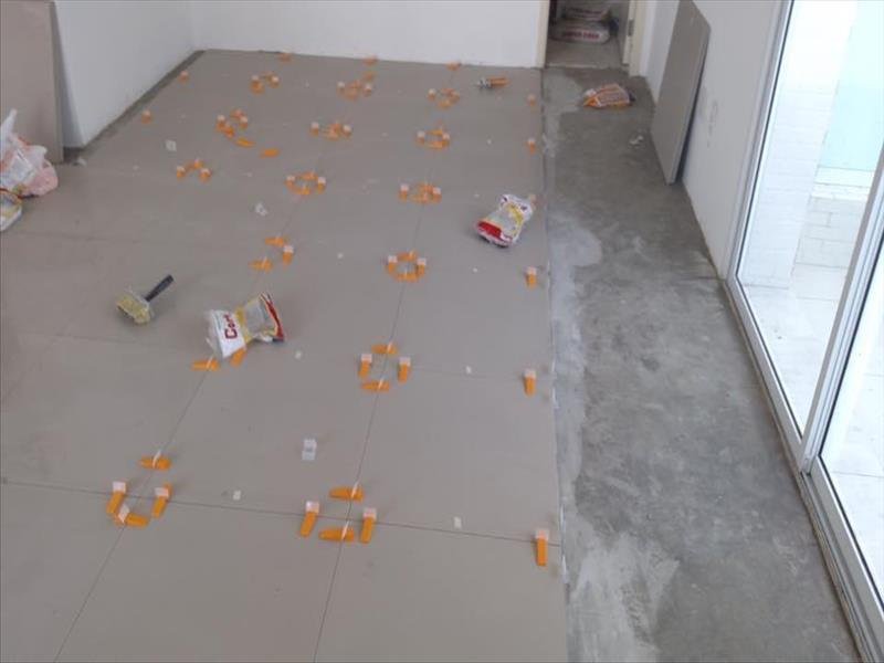 Um novo ar perfeito para começar ou recomeçar com beleza e qualidade pra sua casa! Reformas em geral!