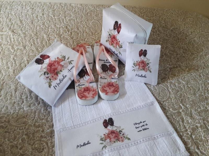 NECESSAIRES E BRINDES PERSONALIZADOS