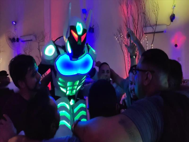 Robozão de Led e o menor preço exclusivo Dinda Shop