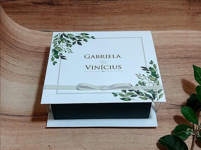 Caixas convite personalizadas para pais, madrinhas e padrinhos!