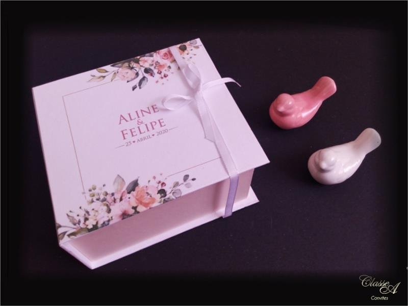 Caixas convite personalizadas para pais, madrinhas e padrinhos!