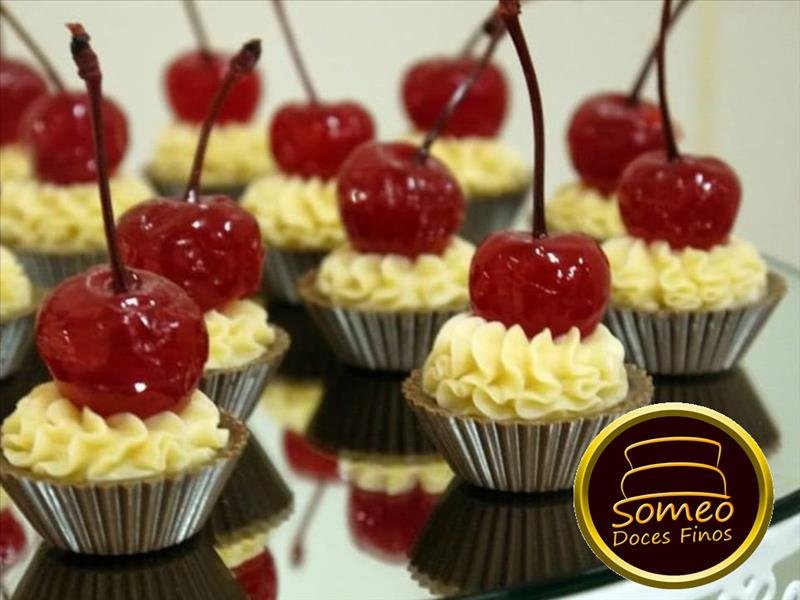 AÇAÍ E MILKSHAKE GOURMET PARA FESTAS E EVENTOS