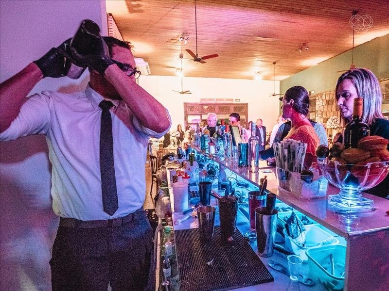 Bartender - Drinks sensacionais, bebidas de qualidade, opções exclusivas de bar e cardápios personalizados!