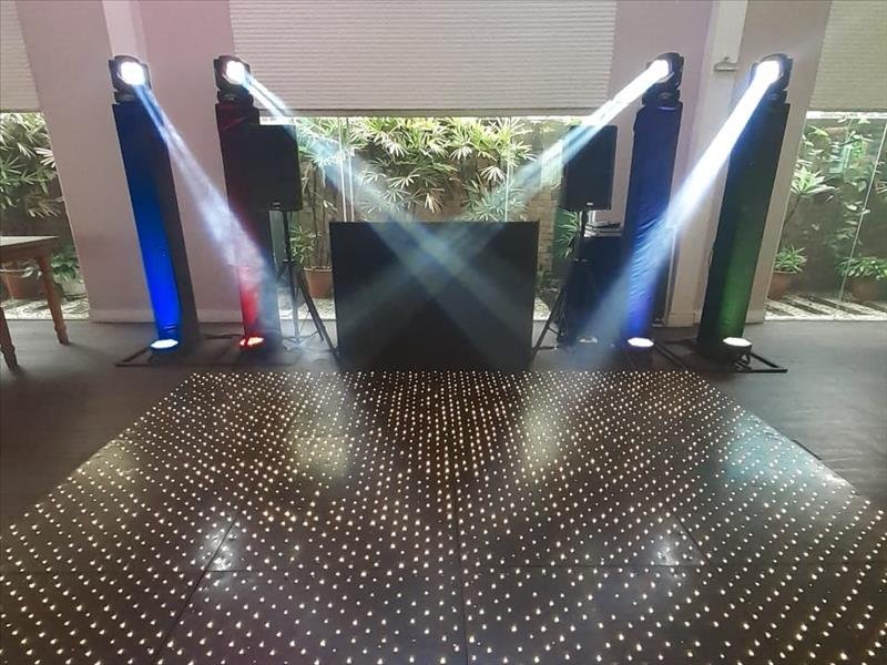 REALIZE O SONHO DE TER A PISTA PARIS NA SUA FESTA PELO MENOR PREÇO E EM 12X SEM JUROS!