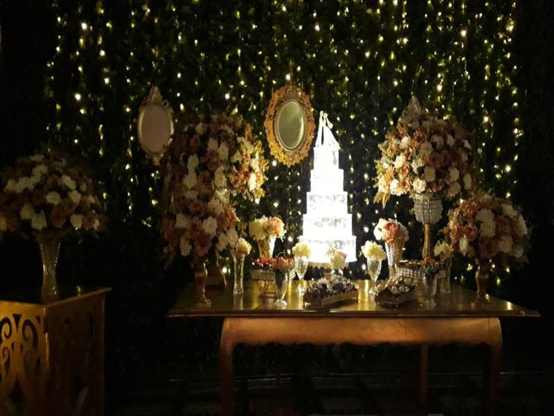 Locação de Espaço para Eventos, com opção com mobiliário Tiffany, som, iluminação e pista paris incluso!!! MENOR PREÇO EXCLUSIVO DINDA SHOP!