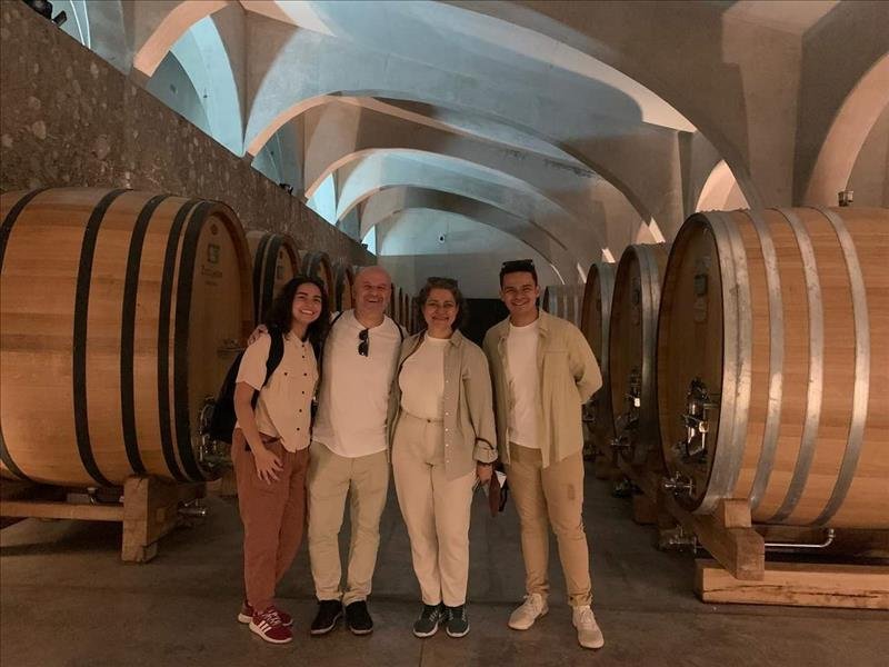 Vinhos finos, de mesa ou espumantes para brindes ou mini-garrafas