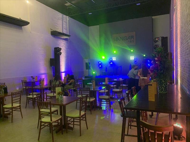 MINI-WEDDING BUFFET + ESPAÇO + MOBILIÁRIO EM SANTOS