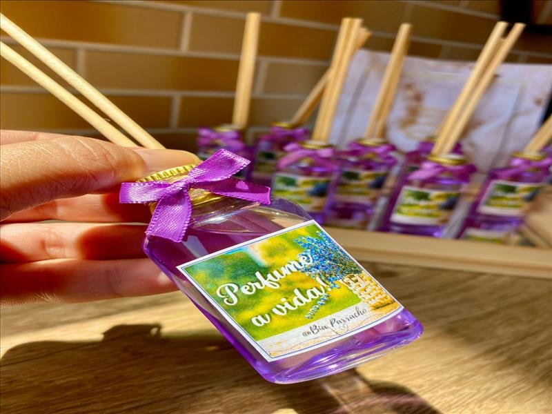 AROMAS E MESA POSTA