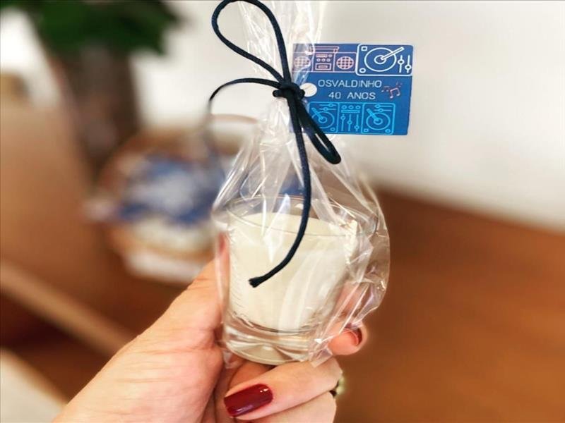 AROMAS E MESA POSTA