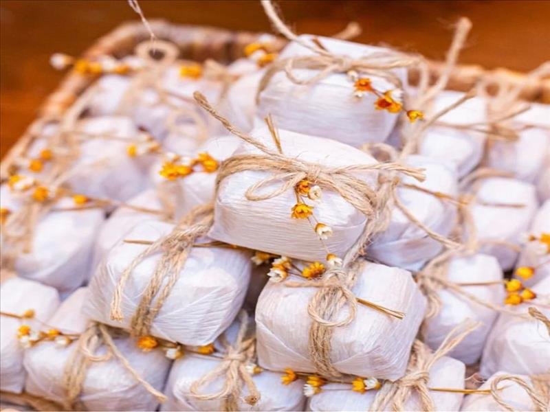 Bem-casado tradicional, vários sabores e novidade: bem-casado no pote!