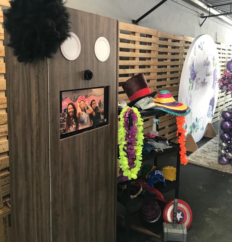 CABINE OU TOTEM DE FOTO-LEMBRANÇA