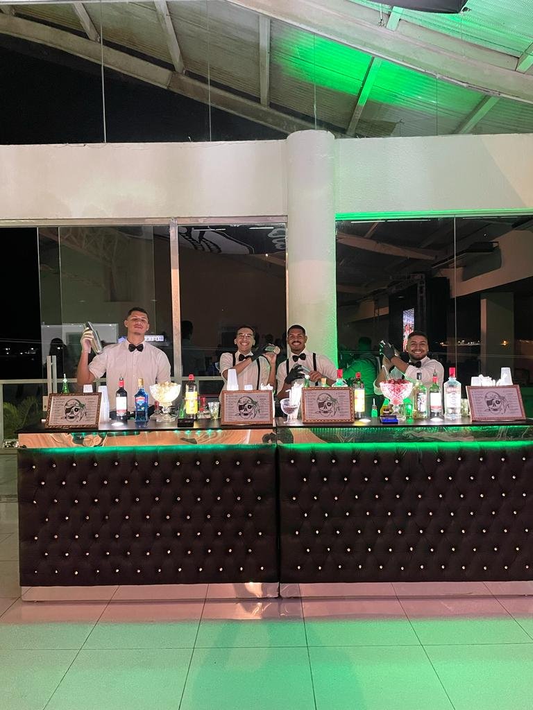 BARTENDER - Drinks sensacionais, bebidas de qualidade, várias opções de bar e cardápios personalizados!